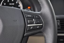 2012款华晨宝马520Li典雅型