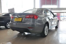 2011款中华H530