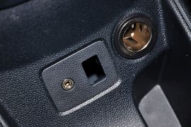 2012款福特嘉年华1.5L自动动感限量版