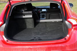 海外试驾沃尔沃V60