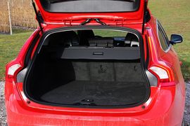 海外试驾沃尔沃V60