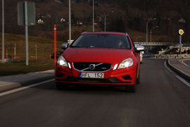 海外试驾沃尔沃V60