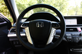 试驾2012款广汽本田歌诗图2.4L