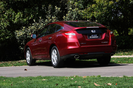 试驾2012款广汽本田歌诗图2.4L