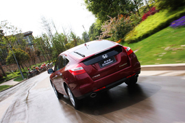 试驾2012款广汽本田歌诗图2.4L