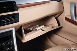 08款荣威550官方图