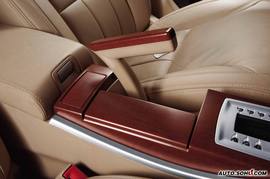 08款荣威550官方图