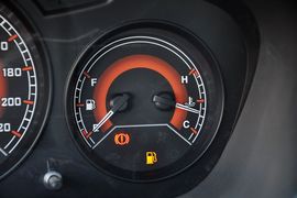 2012款东南V3菱悦1.5L手动舒适版