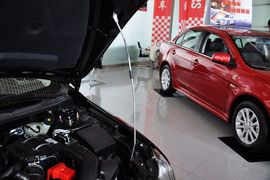 2011款东南三菱1.8L手动致尚版豪华型