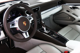 试驾全新一代保时捷911