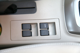 2012款长安悦翔V3