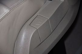 2012款奔驰凌特2.1L手动中轴版14座
