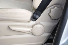 2012款奔驰凌特2.1L手动中轴版14座