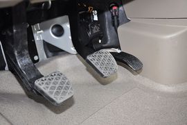 2012款奔驰凌特2.1L手动中轴版14座