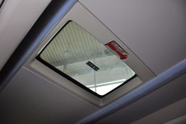 2012款奔驰凌特2.1L手动中轴版14座