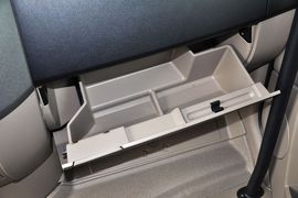 2012款奔驰凌特2.1L手动中轴版14座