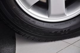2012款奔驰凌特2.1L手动中轴版14座