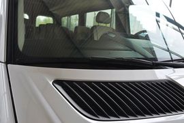 2012款奔驰凌特2.1L手动中轴版14座
