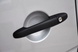2012款奔驰凌特2.1L手动中轴版14座