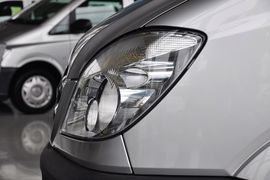 2012款奔驰凌特2.1L手动中轴版14座