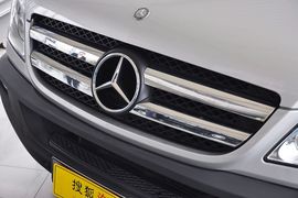 2012款奔驰凌特2.1L手动中轴版14座