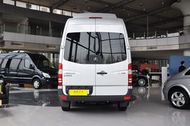 2012款奔驰凌特2.1L手动中轴版14座