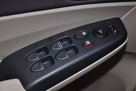 2012款东风本田思铭1.8L自动型