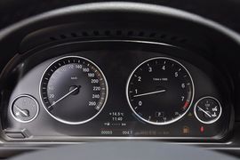 2012款华晨宝马530Li领先型