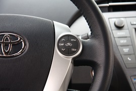 2012款丰田普锐斯1.8L试驾实拍