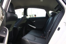 2012款丰田普锐斯1.8L试驾实拍