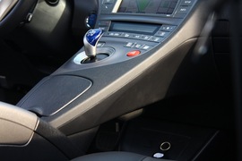 2012款丰田普锐斯1.8L试驾实拍