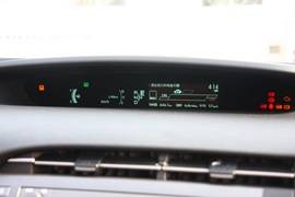 2012款丰田普锐斯1.8L试驾实拍