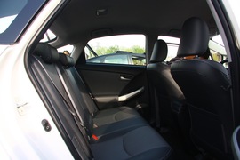 2012款丰田普锐斯1.8L试驾实拍