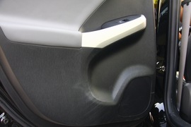 2012款丰田普锐斯1.8L试驾实拍