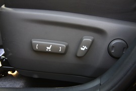 2012款丰田普锐斯1.8L试驾实拍