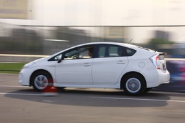 2012款丰田普锐斯1.8L试驾实拍