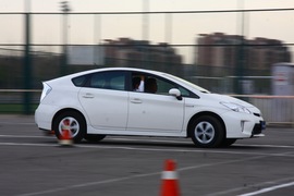 2012款丰田普锐斯1.8L试驾实拍