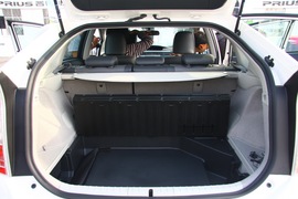 2012款丰田普锐斯1.8L试驾实拍