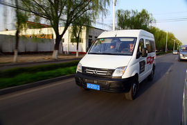 2012款大通V80运杰版体验