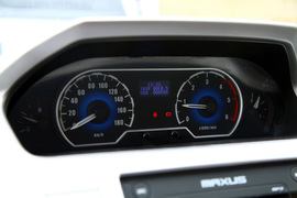 2012款大通V80运杰版体验