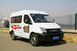 2012款大通V80运杰版体验