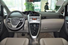 2011款丰田逸致1.8