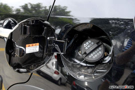 2008款铃木SX4黑色限量版外观