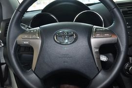 2011款丰田汉兰达2.7L