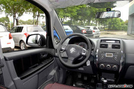 2008款天语SX4锐骑版内饰