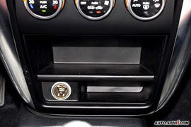 2008款天语SX4锐骑版内饰