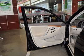 2012款丰田凯美瑞200E