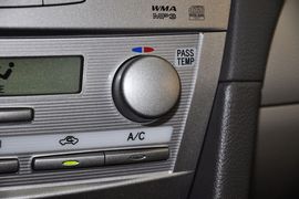 2012款丰田凯美瑞200E