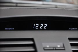 2012款丰田凯美瑞200E