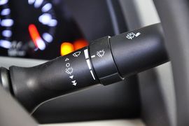 2012款丰田凯美瑞200E